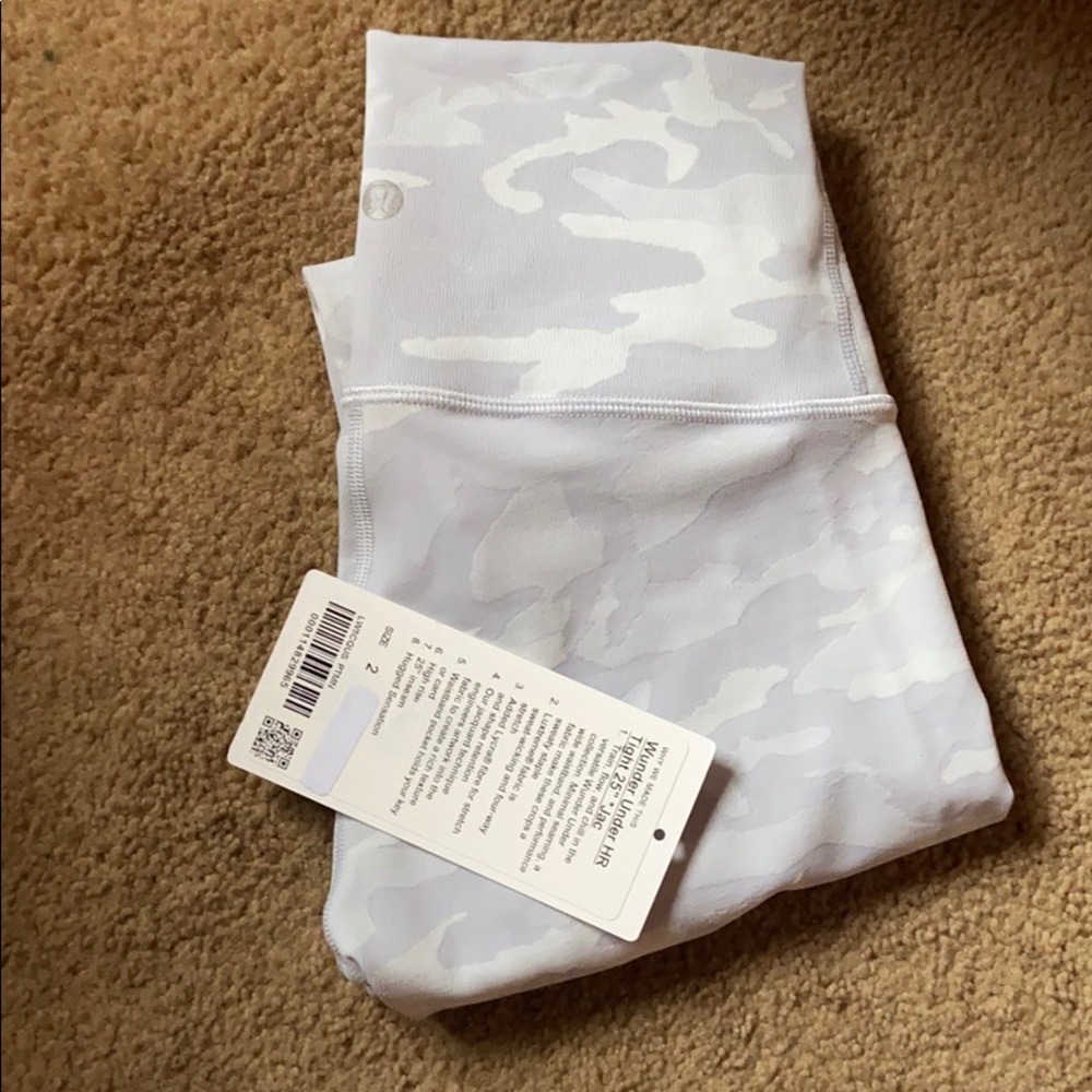 NWT Lululemon wunder under leggings